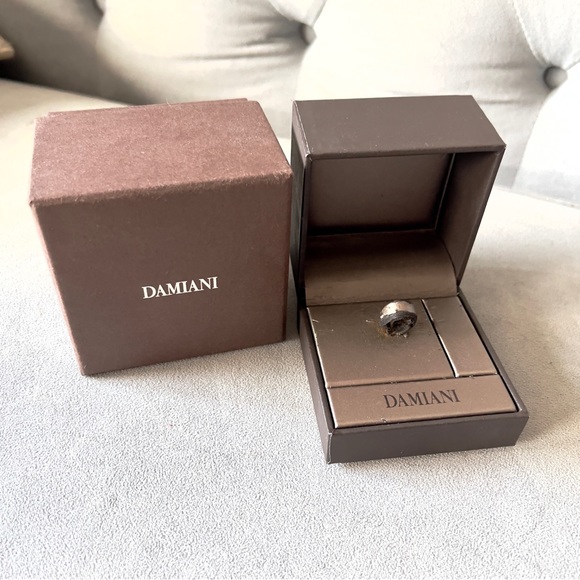 Authentic Pre Owned DAMIANI Ring Box + Outer Box 3.60x3.60x2.80 inches